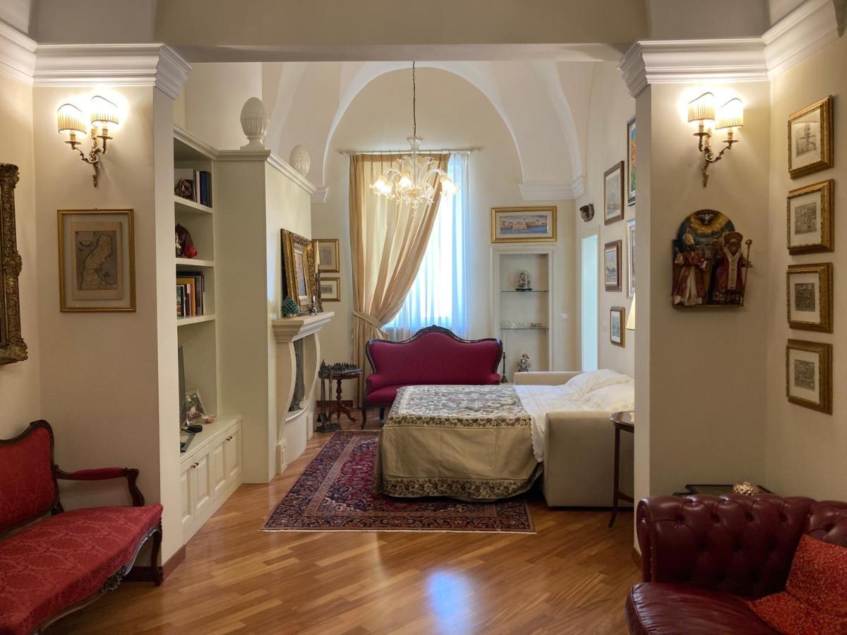 B&B Ai Due Santi Лечче Екстер'єр фото